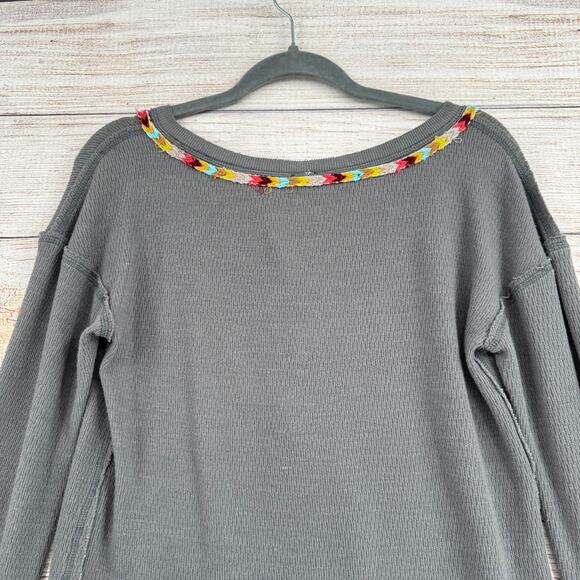 FP One Free People Embroidered Henley Thermal Shirt Womens Medium Gray - Picture 4 of 13